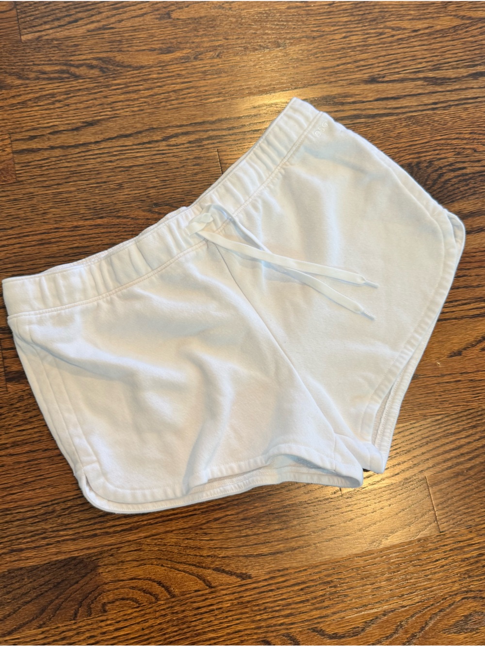 White Women’s DSG Drawstring Lounge Shorts size medium